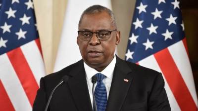 وزير الدفاع الأمريكي يشيد بجهود مصر في وقف إطلاق النار بغزة