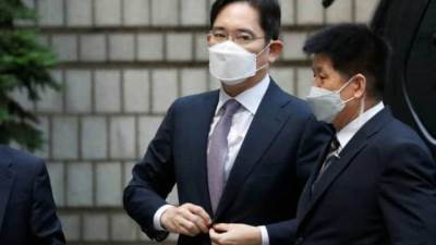 وريث "سامسونج" يحصل على عفو رئاسي خاص.. أصبح حرا