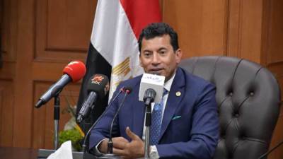 وزير الرياضة يلتقي لاعبي منتخب الطائرة قبل سفرهم لسلوفينيا للمشاركة في بطولة العالم