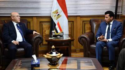 "صبحي" يشيد بخطة الاتحاد العربى لتطوير رياضة المصارعة