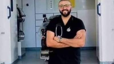 وفاة الدكتور نبيل عادل قبيل دخوله غرفة العمليات لإجراء جراحة لمريضة