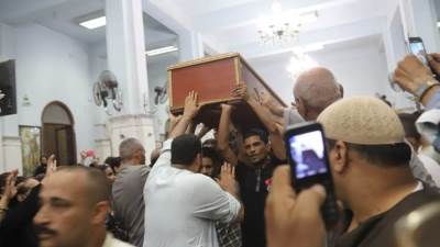 تشييع جثامين ضحايا حريق كنيسة المنيرة وانهيار وبكاء الأهالي