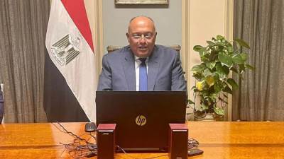 وزير الخارجية يتابع مع رئيس وزراء البهاما لمناقشة موضوعات تغير المناخ