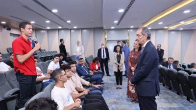 وزير الاتصالات يتفقد مدينة المعرفة بالعاصمة الإدارية