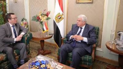 وزير التعليم العالي يستقبل وفد شركة هواوى تكنولوجيا مصر
