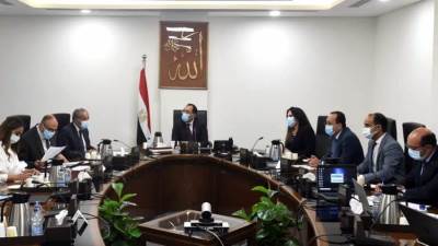 "مدبولي" يتابع موقف احتياطي السلع الرئيسية وزراعة المحاصيل لتحقيق الأمن الغذائي