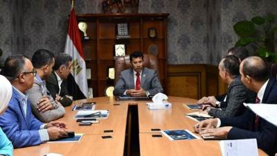 وزير الرياضة يناقش مع اتحاد السلة استعدادات استضافة بطولة إفريقيا 3x3  