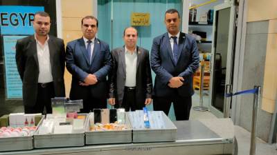 جمارك مطار برج العرب تضبط محاولة تهريب كمية من المكملات الغذائية ومستلزمات طب وتجميل