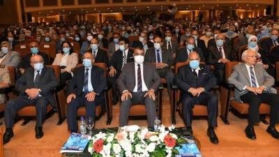 "وزير الدولة للإنتاج الحربي" يشهد حفل تخرج الدفعة الثالثة من الأكاديمية المصرية للهندسة والتكنولوجيا