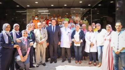 وزير الصحة يزور غرف المرضى بمستشفى شرق المدينة للاطمئنان على الخدمات الطبية