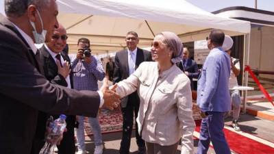 وزيرة البيئة تتفقد عدد من المنشآت الصناعية بمدينة السادس من أكتوبر