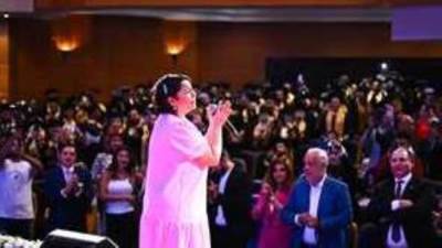 شيرين عبد الوهاب تشدو في ختام مهرجان قرطاج في تونس