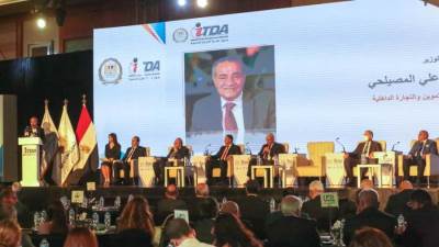 بالصور.. "التموين" توقع عقود إنشاء مناطق لوجيستية تجارية تخزينية جديدة في المحافظات