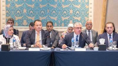 اقتصادية قناة السويس والكهرباء والصندوق السيادي يبحثون متابعة مشروعات الوقود الأخضر مع الشركات العالمية