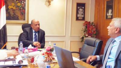 خطة تطوير القابضة للأدوية أمام وزير قطاع الأعمال.. أساليب بيع وتسويق حديثة