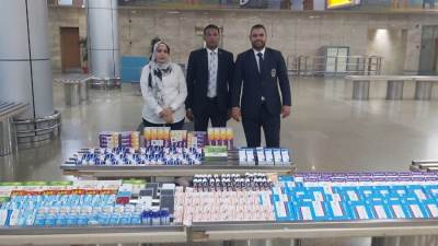 جمارك مطار القاهرة تضبط تهريب كمية من الأدوية البشرية ومستحضرات التجميل