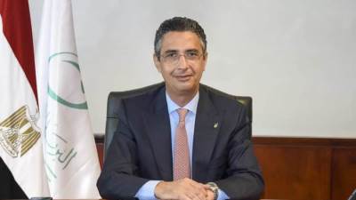 تجديد تعيين "شريف فاروق" رئيسا للهيئة القومية للبريد