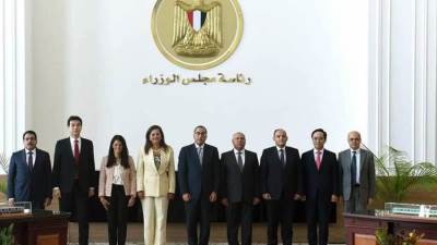 "مدبولي" يشهد مراسم توقيع عقد توريد 320 عربة لمترو الأنفاق