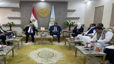 محافظ مطروح يستقبل وزير التربية والتعليم اثناء جولاته الميدانية