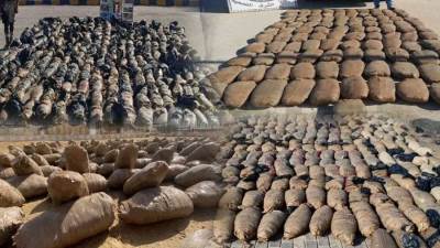 قوات حرس الحدود تضبط محاولة تهريب شحنات كبيره من المواد المخدرة 