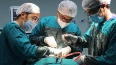 "سوهاج الجامعى" تجرى عملية بناء ملامح وجه طفلة ضمن 130حالة نادرة بالعالم