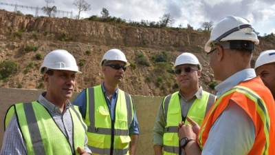 الجزار: الرئيس يضع مشروع سد جوليوس نيريرى بتنزانيا على رأس اهتماماتنا