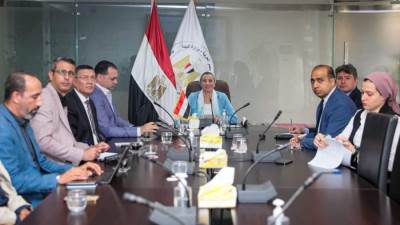 وزيرة البيئة: تعاون مصرى إماراتى لتنفيذ منظومة المخلفات الصلبة بشرم الشيخ