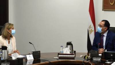 «مدبولي» يؤكد أهمية دور وزارة الثقافة في بناء الوعي