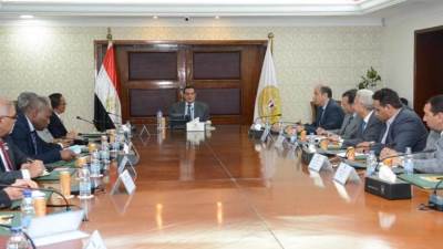 وزير التنمية يبحث مع وفد من مدغشقر تبادل الخبرات والتعاون