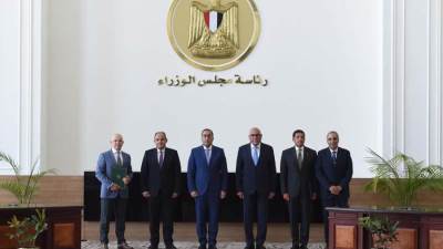 «مدبولي» يشهد توقيع مذكرة تفاهم بين "هيئة الاستثمار" وشركة "ستيلانتس" لصناعة السيارات