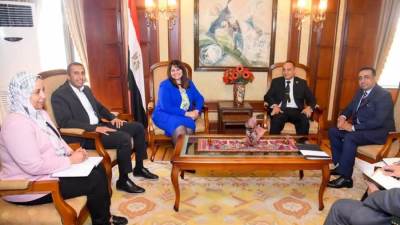 وزيرة الهجرة: نثمن بشدة دور رؤساء ورموز الجاليات في دعم القضايا الوطنية