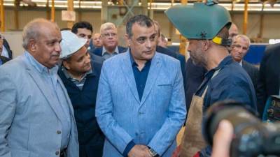 وزير الدولة للإنتاج الحربي يتفقد "حلوان للآلات والمعدات" 