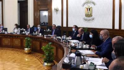 إعفاء 14 قطاعا صناعيا من الضريبة العقارية.. تعرف عليهم