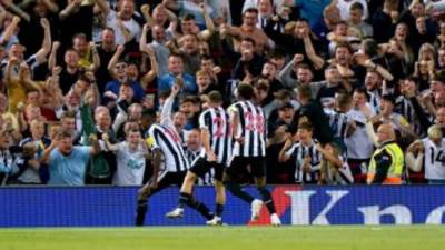 نيوكاسل يونايتد يباغت ليفربول بهدف إيزاك فى الشوط الأول بمشاركة محمد صلاح