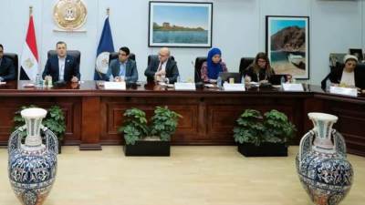 وزير السياحة يتابع مستجدات الأعمال بمنطقة خدمات الزائرين بالمتحف المصري الكبير