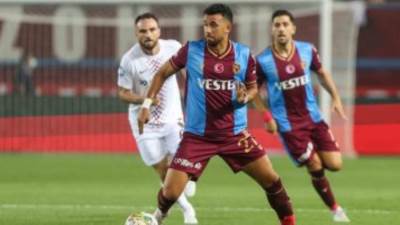 تريزيجيه يقود تشكيل طرابزون ضد عمرانى سبور فى الدورى التركى