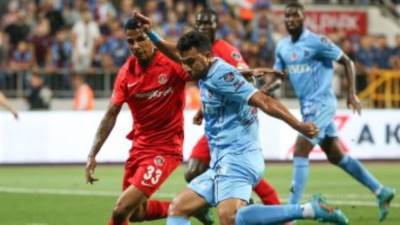 تريزيجيه يسجل أول أهدافه في مرمي عمراني سبور