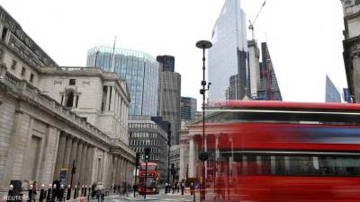 فاينانشيال تايمز: التضخم يأكل بريطانيا والعجز يقترب من 60 مليار جنيه استرليني