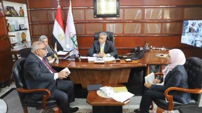 “شحاتة" خلال لقائه مع وفد "الأغذية العالمي”: التعاون مستمرة لدعم التدريب المهني