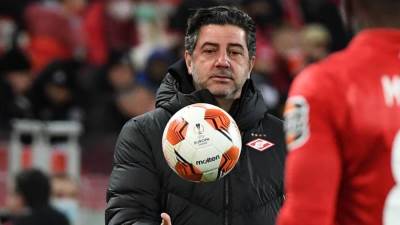 غياب النني.. فيتوريا يعلن قائمة المحترفين الأولية لمعسكر سبتمبر 2022 