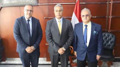 شحاته يلتقي مع مدير بنك الرافدين العراقي لبحث ملف المعاشات التقاعدية للمستحقين