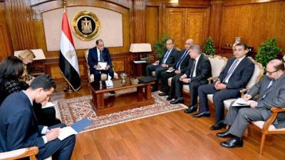 وزير التجارة والصناعة يبحث مع الممثل الإقليمي سبل تطوير صناعة الأثاث بمصر