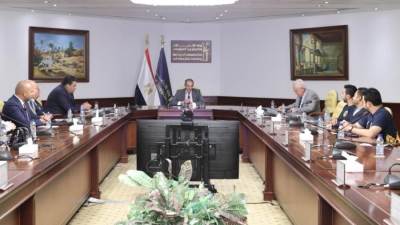 وزير الاتصالات وتكنولوجيا المعلومات يكرم منتخب مصر للرياضات الإلكترونية 