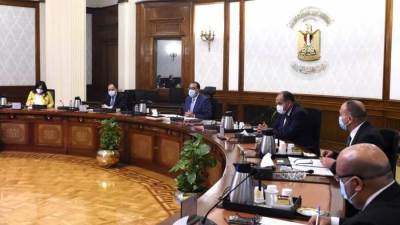 رئيس الوزراء يبحث آليات تحفيز المشروعات الصناعية المحددة لتشجيع المستثمرين من القطاع الخاص