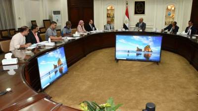 «الجزار» يوجه بإتاحة المزيد من الأراضى بمشروع "بيت الوطن" للمصريين في الخارج