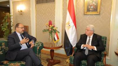 «عاشور» يؤكد حرص مصر على التعاون مع الشركاء الدوليين لتطوير التعليم العالي