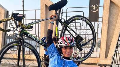 مش عايزة حد من اهلي يدفني.. رسالة مؤلمة من بطلة الدراجات الهوائية بالمحلة