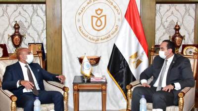 رئيس الرعاية الصحية يتعاون مع رئيس شركة أسترازينيكا لتطبيق المنشآت الصحية الخضراء