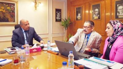 وزير قطاع الأعمال: يوجه بتكثيف نشاط التدريب لتنمية مهارات العاملين بالشركات