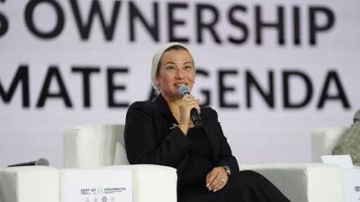 وزيرة البيئة تشارك بجلسة "دور حكومات الدول الإفريقية فى تحديد أجندة المناخ"